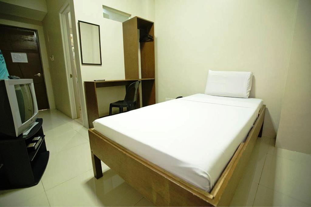 Travelbee Business Inn Cebu Stadt Zimmer foto