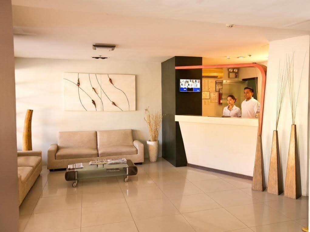 Travelbee Business Inn Cebu Stadt Exterior foto